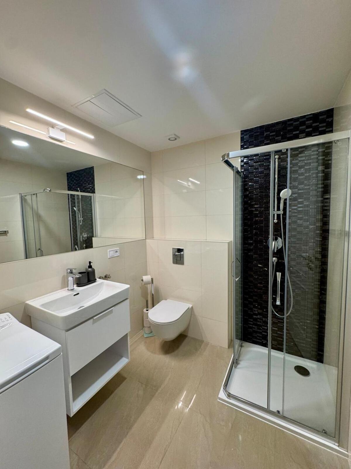 Apartament With Free Garage Parking Praga